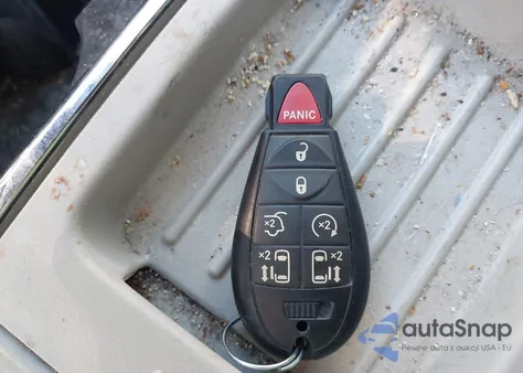 2016 Chrysler Town & Country Touring z USA, uszkodzony, nr VIN 2C4RC1BG0GR129015